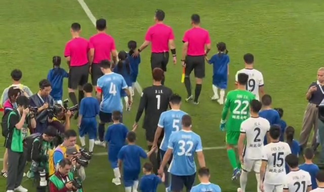 KAIYUN下载app-杨莉娜社媒分享新鹏城观赛vlog，记录戴伟浚助攻及谢场内容