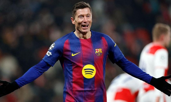 KAIYUN下载app-官宣在路上！曼联密谈莱万，有望免签拿下世界顶级神锋|罗伯特·莱万多夫斯基|巴塞罗那|巴萨|球队|前锋_新浪新闻